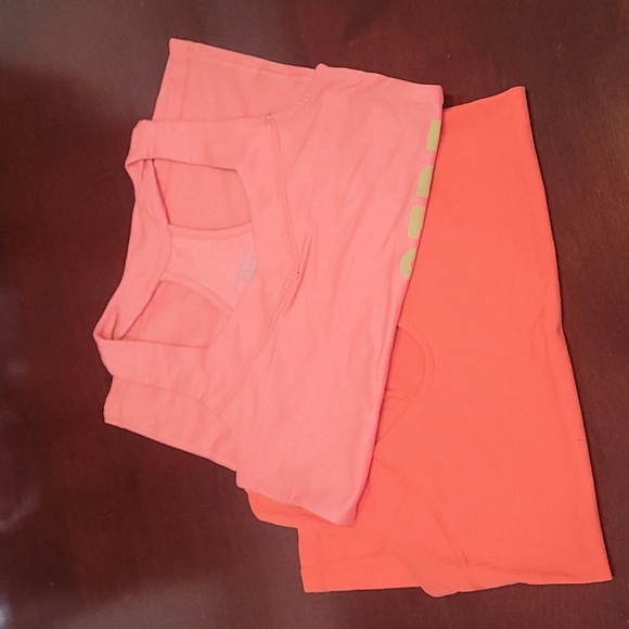 2 Reebok Tanks - Picture 2 of 4